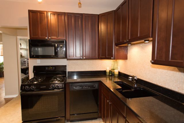 4312 N CLARENDON Avenue 1231