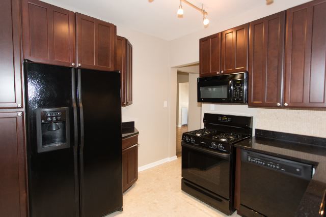 4312 N CLARENDON Avenue 1231