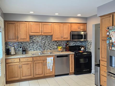 Tiny photo for 7447 160th Place, Tinley Park, IL 60477 (MLS # 12639205)