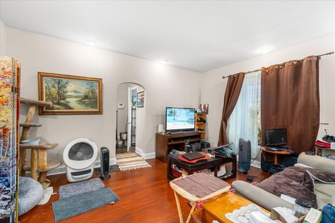 Tiny photo for 343 Evans Avenue, Aurora, IL 60505 (MLS # 12572782)