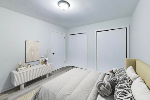 Tiny photo for 7404 N Sheridan Road #G, Chicago, IL 60626 (MLS # 12586730)