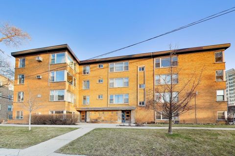 Photo of 7404 N Sheridan Road #G, Chicago, IL 60626 (MLS # 12586730)