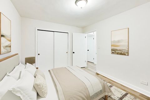 Tiny photo for 7404 N Sheridan Road #G, Chicago, IL 60626 (MLS # 12586730)