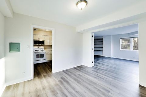 Tiny photo for 7404 N Sheridan Road #G, Chicago, IL 60626 (MLS # 12586730)