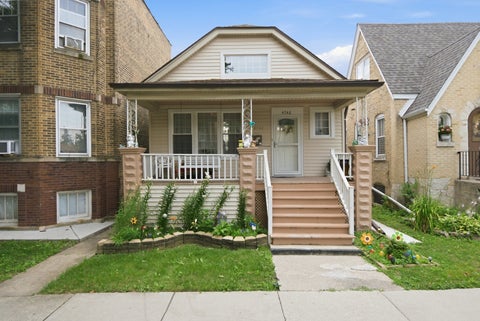 Photo of 4746 N Karlov Avenue, Chicago, IL 60630 (MLS # 12747702)