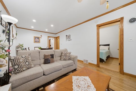 Tiny photo for 4746 N Karlov Avenue, Chicago, IL 60630 (MLS # 12747702)