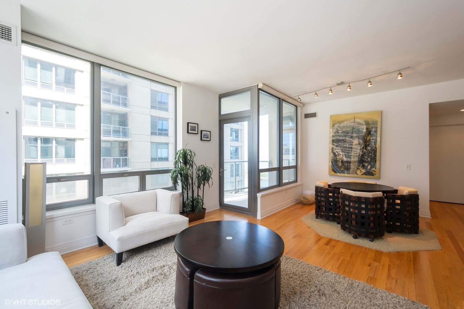 600 N Lake Shore Drive 1509