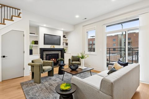 Tiny photo for 4859 N Ashland Avenue #2E, Chicago, IL 60640 (MLS # 12502074)