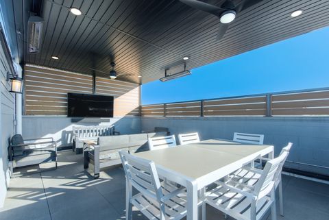 Tiny photo for 4859 N Ashland Avenue #2E, Chicago, IL 60640 (MLS # 12502074)