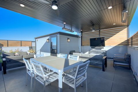 Tiny photo for 4859 N Ashland Avenue #2E, Chicago, IL 60640 (MLS # 12502074)