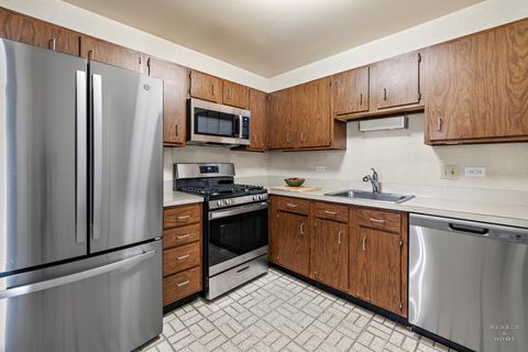 Tiny photo for 700 Wellington Avenue #406, Elk Grove Village, IL 60007 (MLS # 12475373)