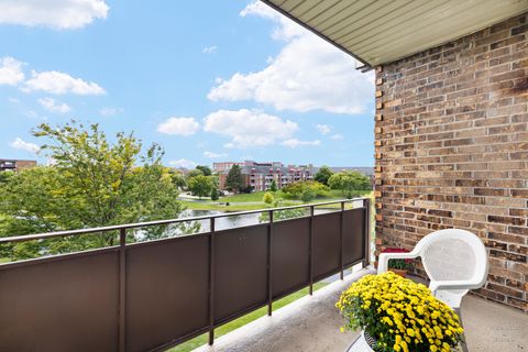 Tiny photo for 700 Wellington Avenue #406, Elk Grove Village, IL 60007 (MLS # 12475373)