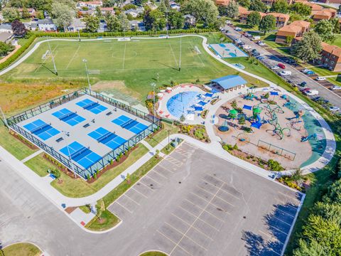 Tiny photo for 700 Wellington Avenue #406, Elk Grove Village, IL 60007 (MLS # 12475373)