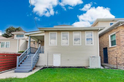 Tiny photo for 2932 N 77th Court, Elmwood Park, IL 60707 (MLS # 12507301)