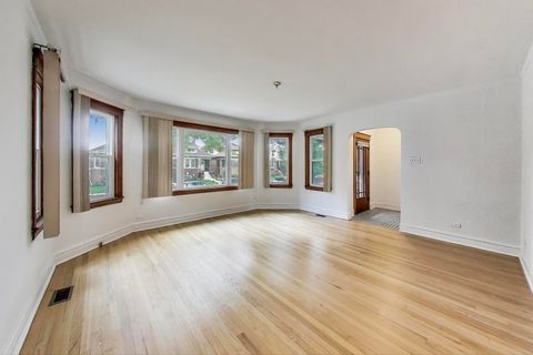 Tiny photo for 2932 N 77th Court, Elmwood Park, IL 60707 (MLS # 12507301)