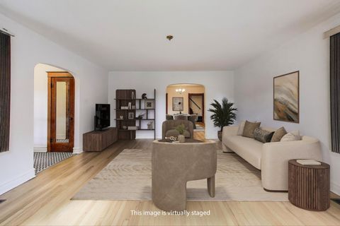 Tiny photo for 2932 N 77th Court, Elmwood Park, IL 60707 (MLS # 12507301)