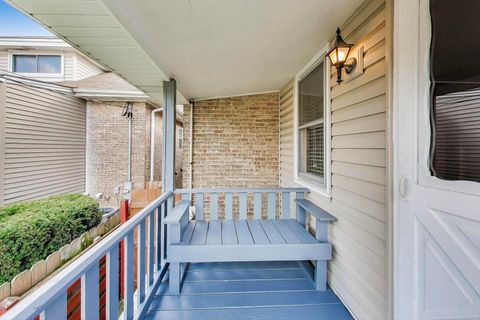 Tiny photo for 2932 N 77th Court, Elmwood Park, IL 60707 (MLS # 12507301)