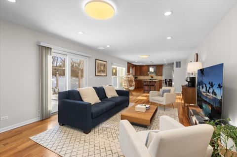 Tiny photo for 2830 Lexington Lane, Highland Park, IL 60035 (MLS # 12536047)