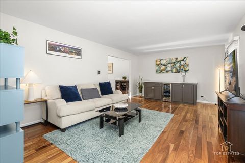 Tiny photo for 2830 Lexington Lane, Highland Park, IL 60035 (MLS # 12536047)