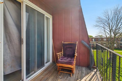 Tiny photo for 615 Hill Drive #303, Hoffman Estates, IL 60169 (MLS # 12354041)