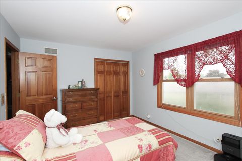 Tiny photo for 2153 Jordan Circle, Elgin, IL 60123 (MLS # 12659533)