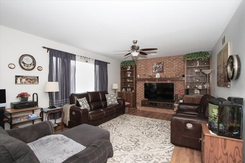 Tiny photo for 2153 Jordan Circle, Elgin, IL 60123 (MLS # 12659533)