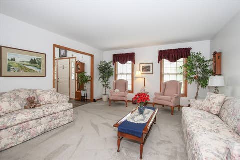 Tiny photo for 2153 Jordan Circle, Elgin, IL 60123 (MLS # 12659533)