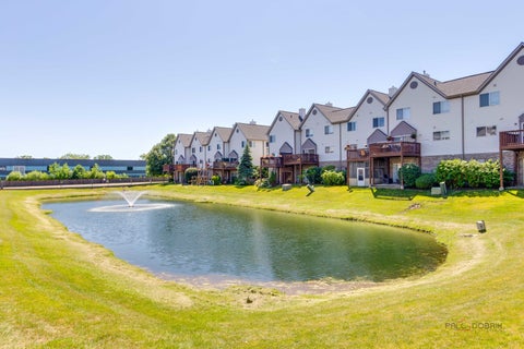 Tiny photo for 668 E Fountainview Drive, Mundelein, IL 60060 (MLS # 12744587)