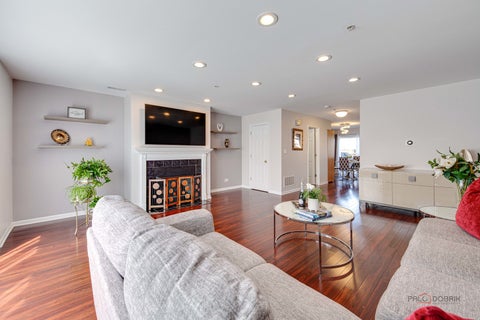 Tiny photo for 668 E Fountainview Drive, Mundelein, IL 60060 (MLS # 12744587)