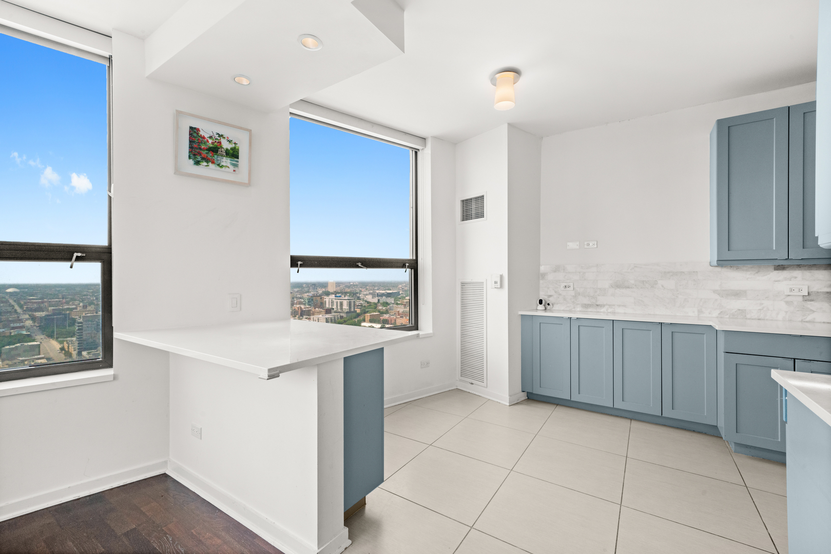 501 N Clinton Street 3203