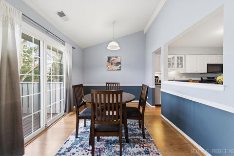 Tiny photo for 870 S Kilkenny Drive #D, Wheaton, IL 60189 (MLS # 12596470)