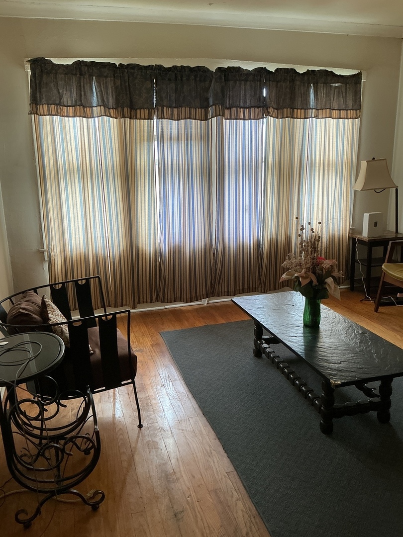 9230 S Saginaw Avenue