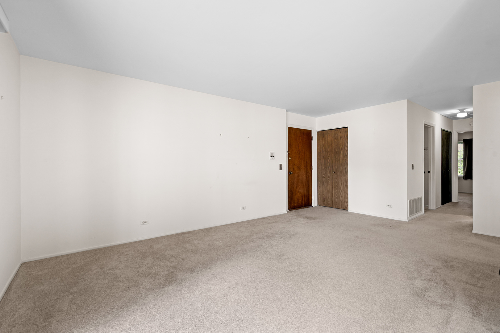 543 Williamsburg Court C2