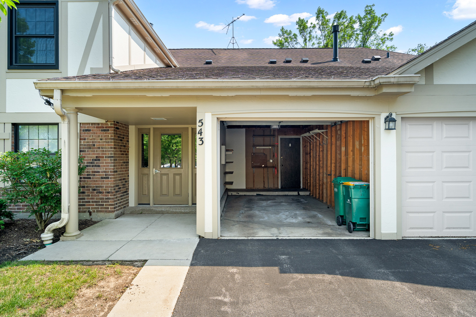 543 Williamsburg Court C2
