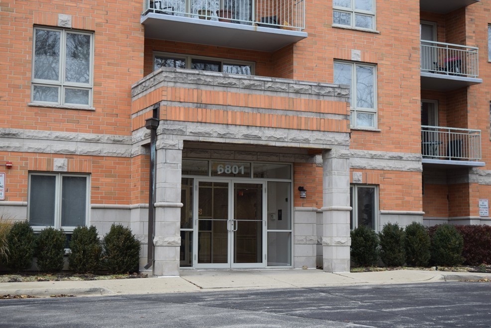 6801 N Milwaukee Avenue 404