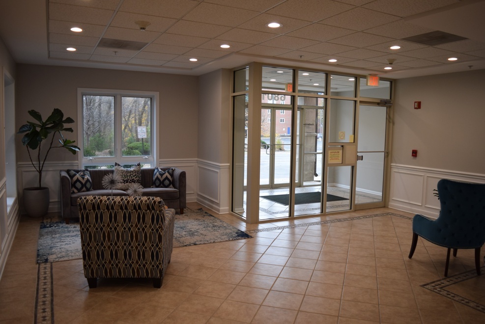 6801 N Milwaukee Avenue 404