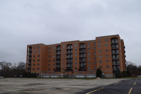 Tiny photo for 6801 N Milwaukee Avenue #404, Niles, IL 60714 (MLS # 12523587)