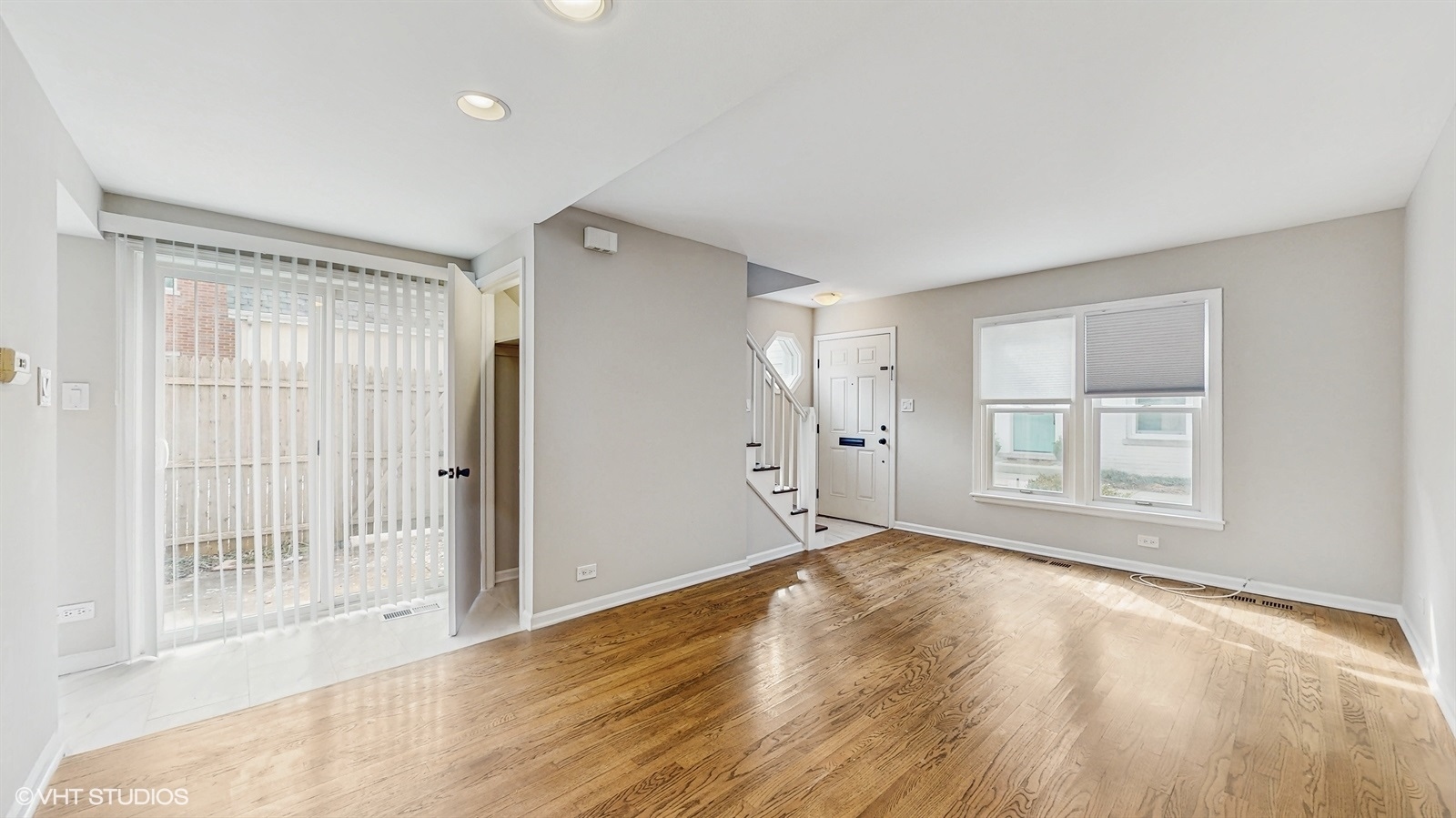 706 Green Bay Road 706