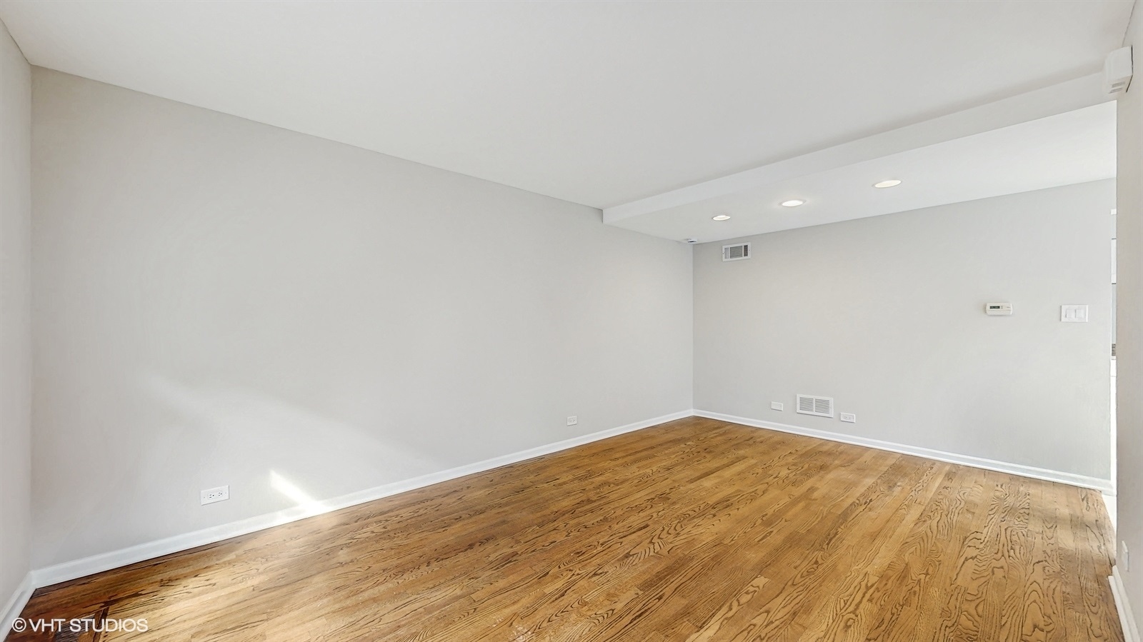 706 Green Bay Road 706