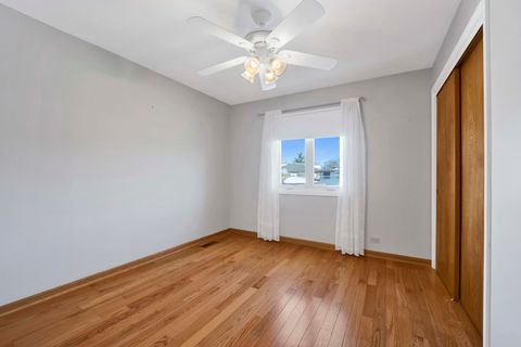 Tiny photo for 6628 Davis Street, Morton Grove, IL 60053 (MLS # 12536299)