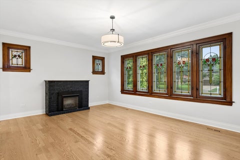 Tiny photo for 354 Lionel Road, Riverside, IL 60546 (MLS # 12729829)