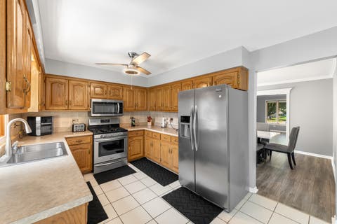 Tiny photo for 4925 144th Street, Midlothian, IL 60445 (MLS # 12705410)