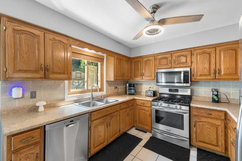 Tiny photo for 4925 144th Street, Midlothian, IL 60445 (MLS # 12705410)