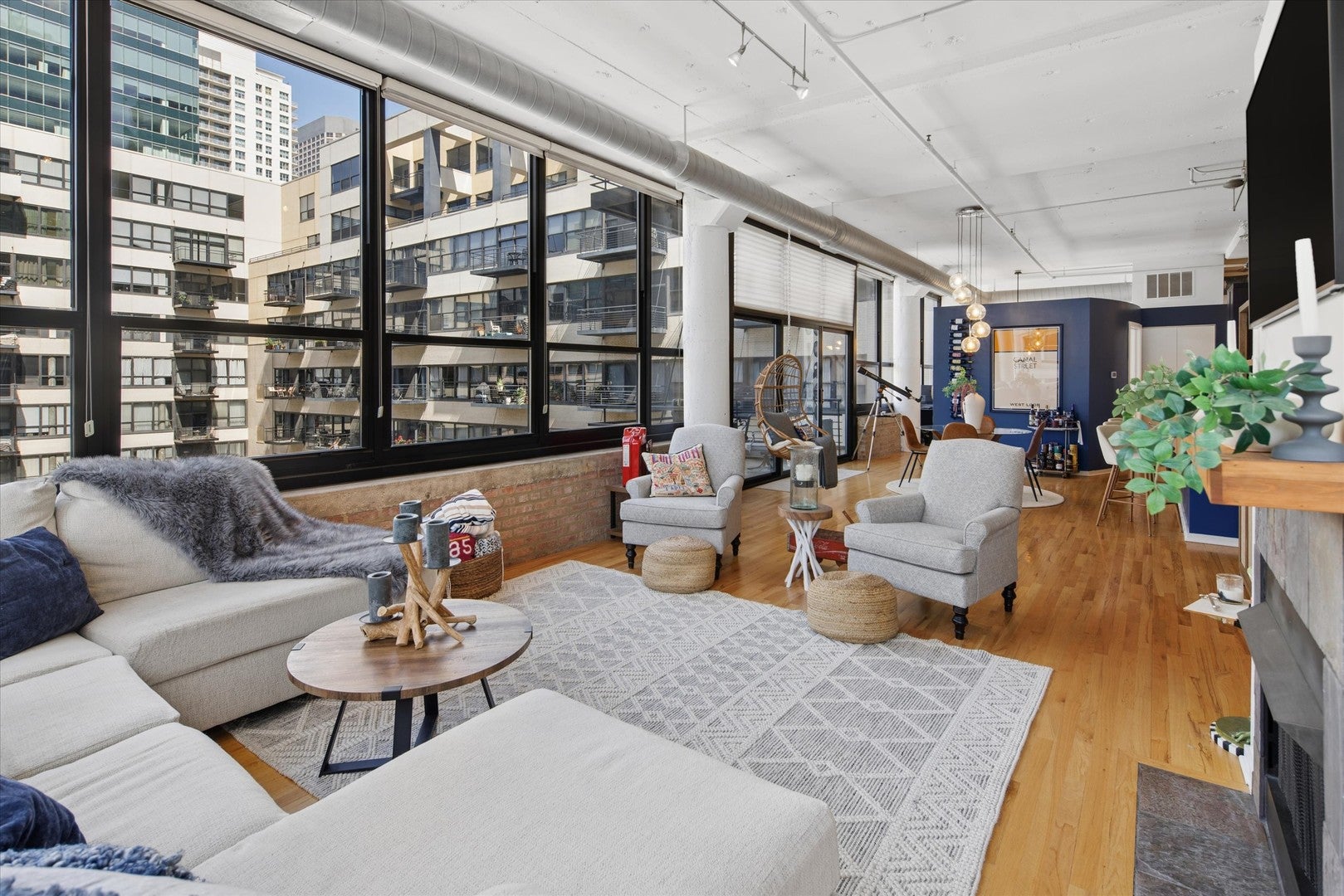 130 S CANAL Street 619