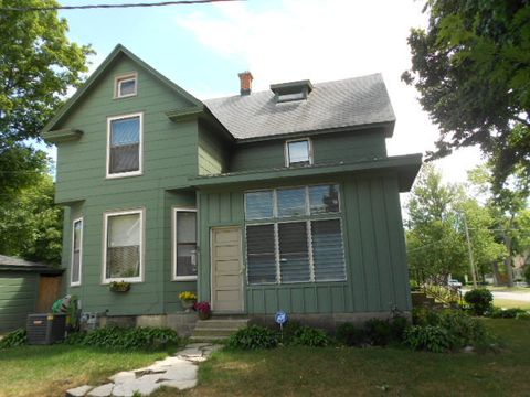 A home in WAUKEGAN