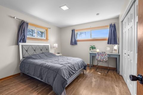 Tiny photo for 933 N Midlothian Road, Mundelein, IL 60060 (MLS # 12625392)