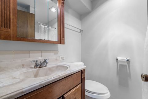 Tiny photo for 933 N Midlothian Road, Mundelein, IL 60060 (MLS # 12625392)