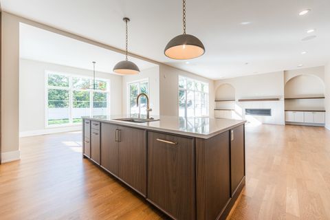 Tiny photo for 274 E CRESCENT Avenue, Elmhurst, IL 60126 (MLS # 12337649)