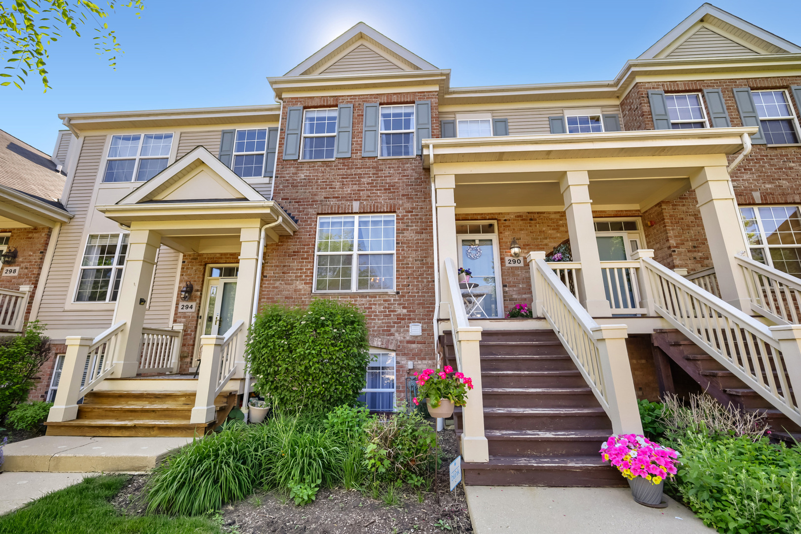290 Broadmoor Lane