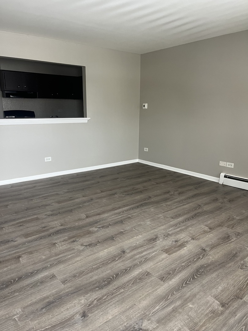 8817 S roberts rd Street 7